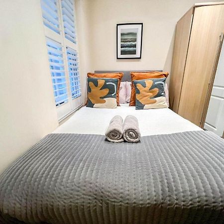 3 Bedroom Apartment With Private Terrace In Pimlico, Westminster, Victoria لندن المظهر الخارجي الصورة