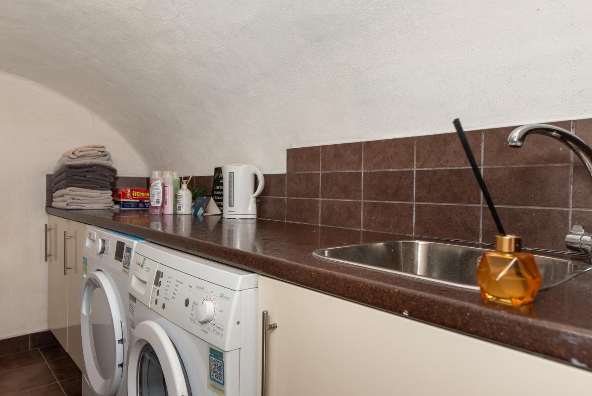 3 Bedroom Apartment With Private Terrace In Pimlico, Westminster, Victoria لندن المظهر الخارجي الصورة