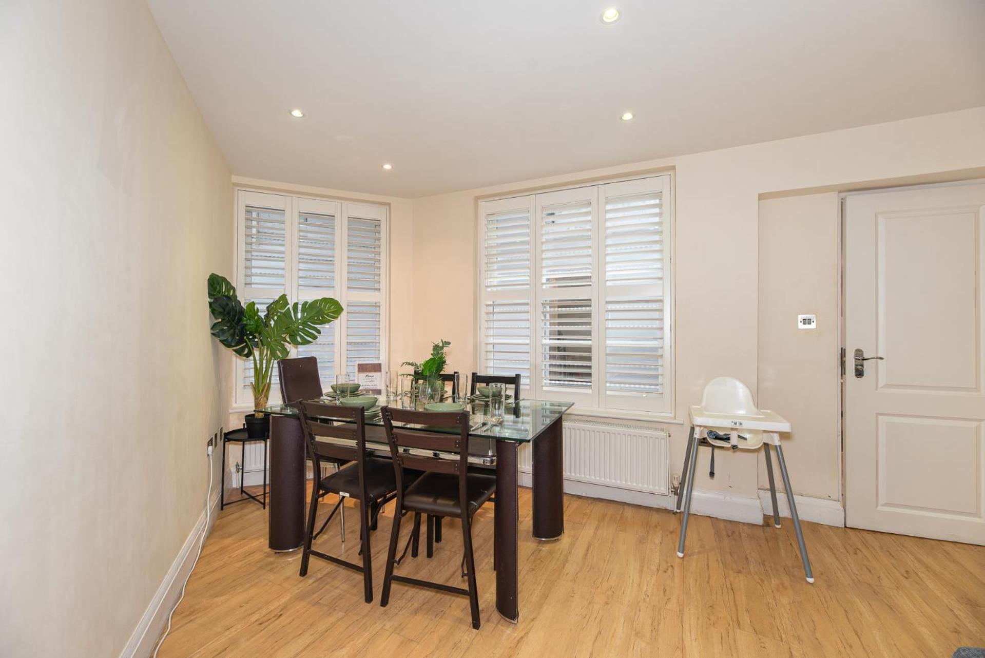 3 Bedroom Apartment With Private Terrace In Pimlico, Westminster, Victoria لندن المظهر الخارجي الصورة