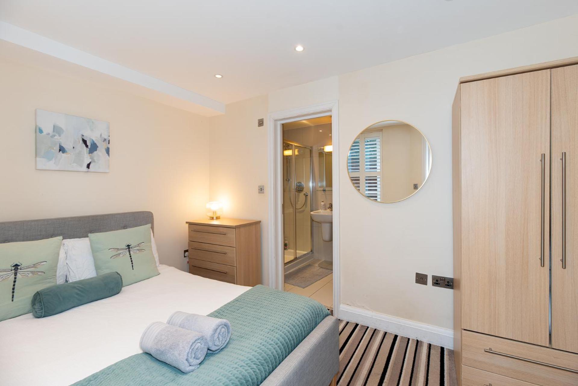 3 Bedroom Apartment With Private Terrace In Pimlico, Westminster, Victoria لندن المظهر الخارجي الصورة