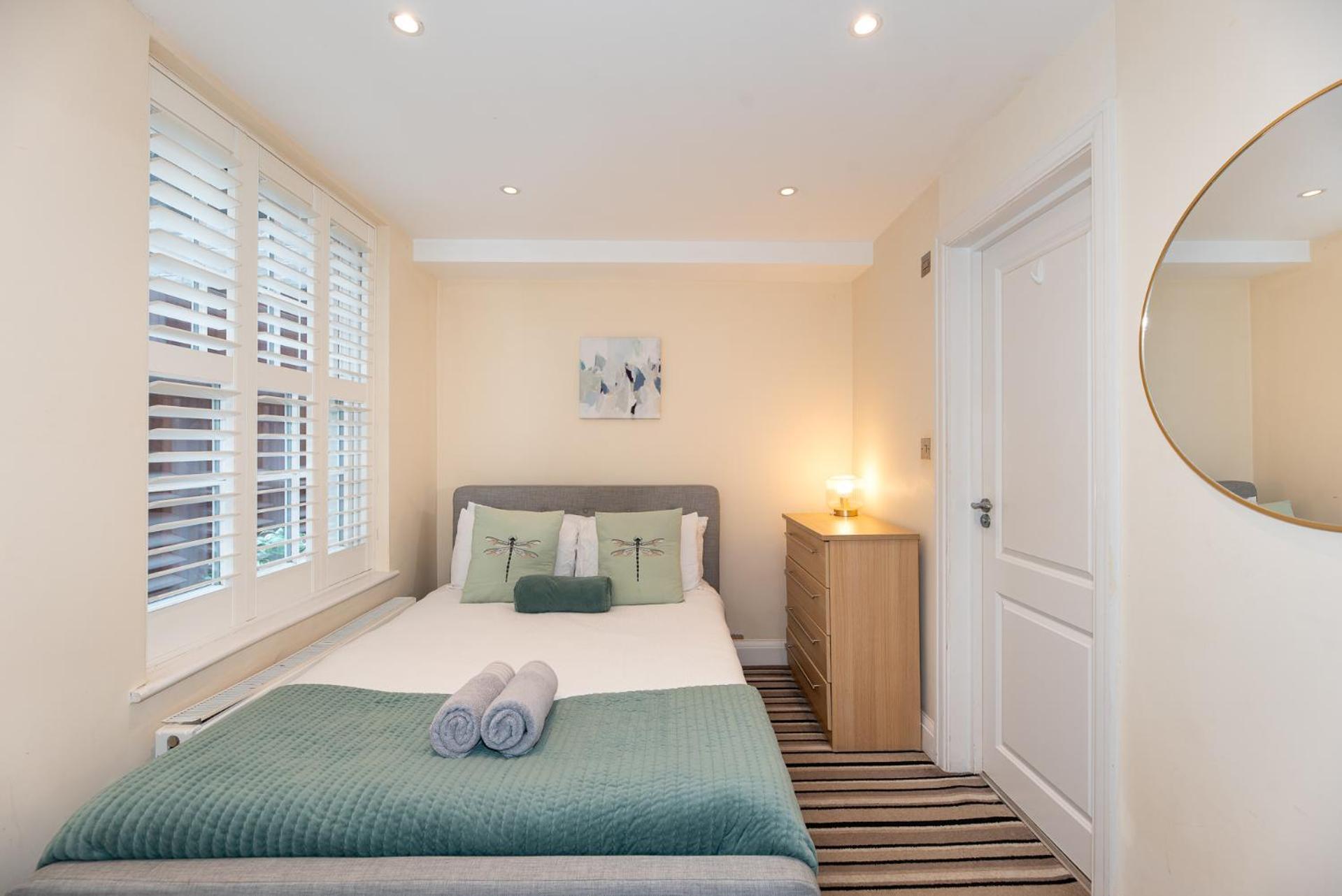 3 Bedroom Apartment With Private Terrace In Pimlico, Westminster, Victoria لندن المظهر الخارجي الصورة