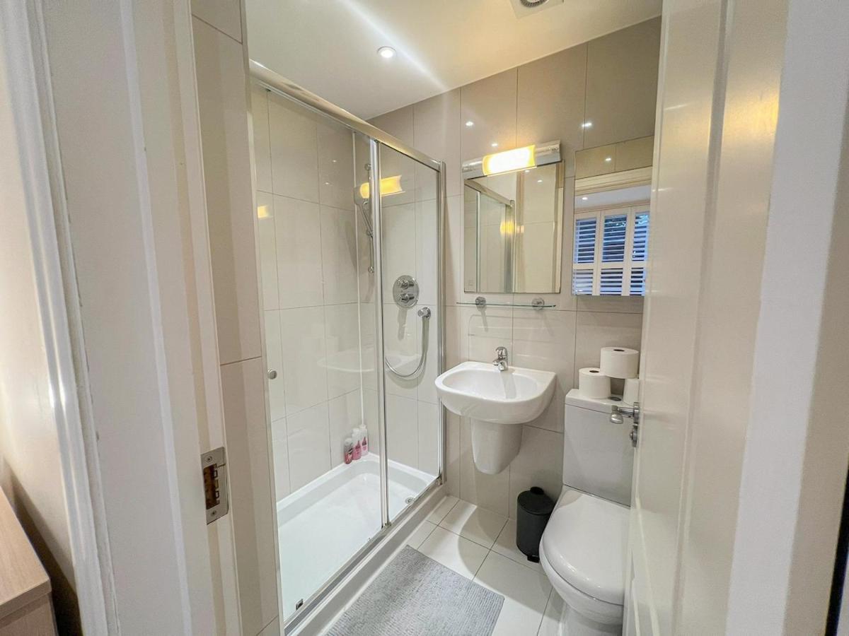 3 Bedroom Apartment With Private Terrace In Pimlico, Westminster, Victoria لندن المظهر الخارجي الصورة