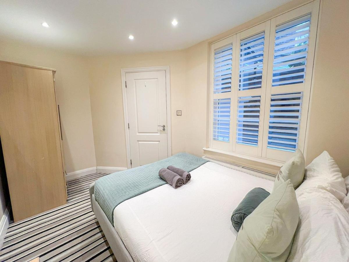3 Bedroom Apartment With Private Terrace In Pimlico, Westminster, Victoria لندن المظهر الخارجي الصورة