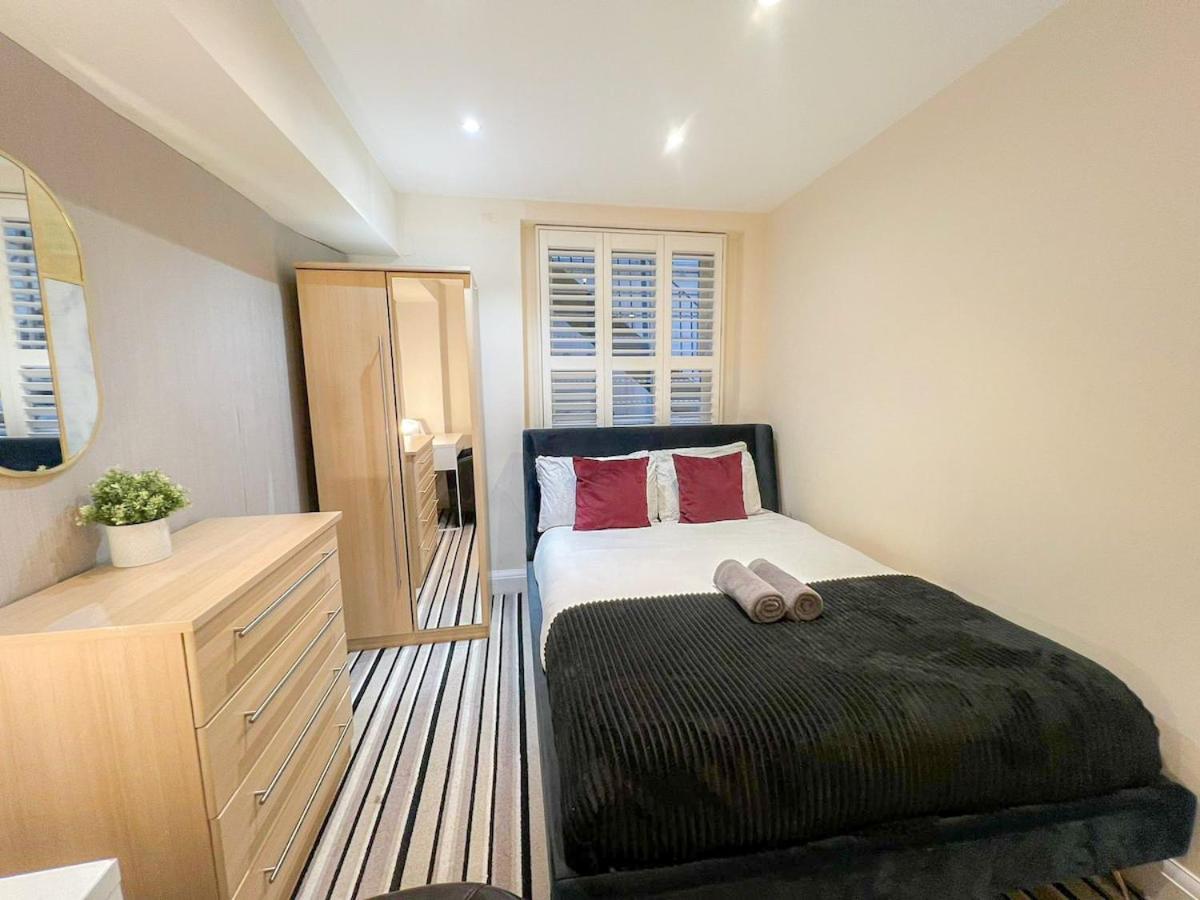 3 Bedroom Apartment With Private Terrace In Pimlico, Westminster, Victoria لندن المظهر الخارجي الصورة