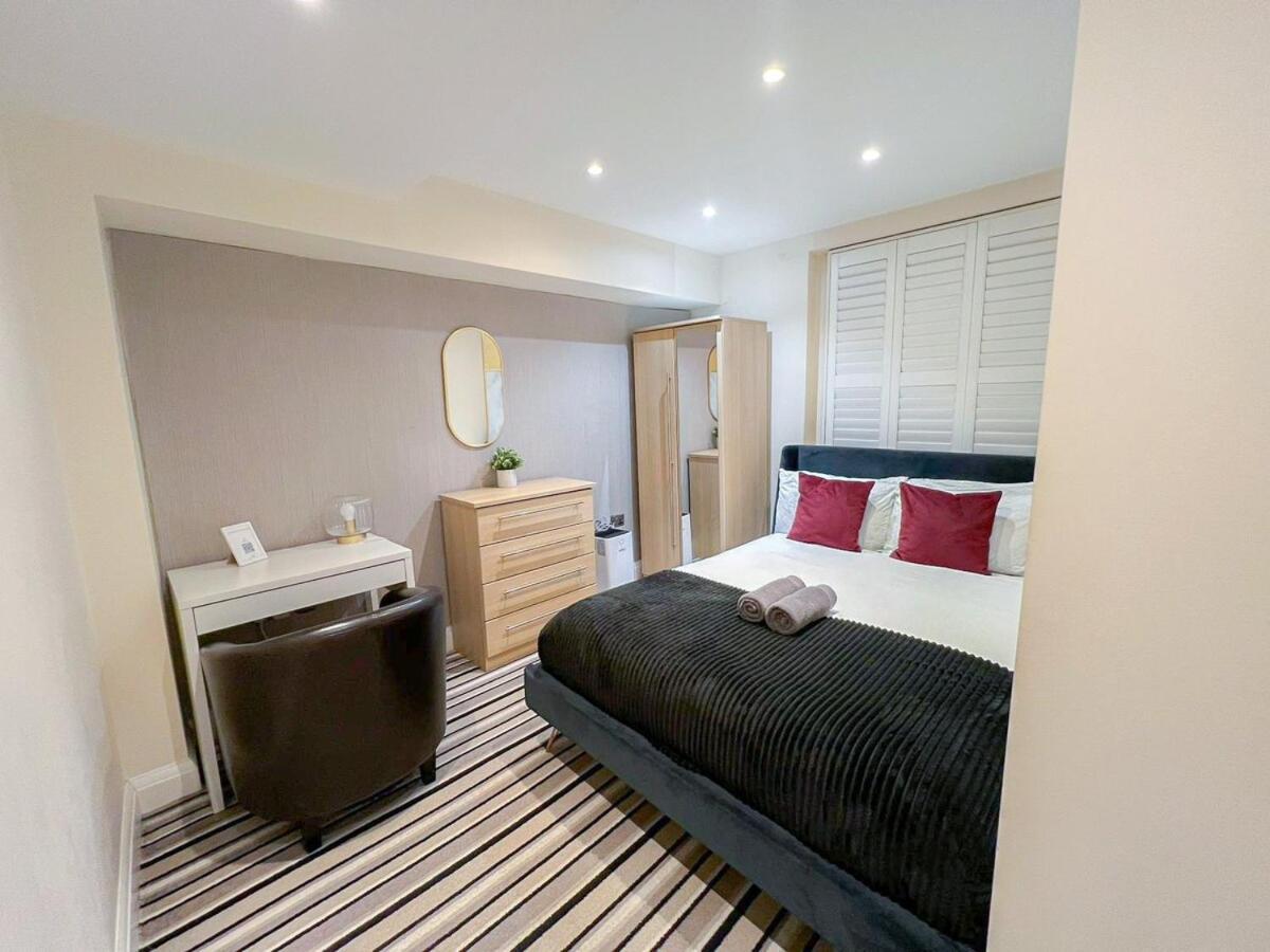 3 Bedroom Apartment With Private Terrace In Pimlico, Westminster, Victoria لندن المظهر الخارجي الصورة