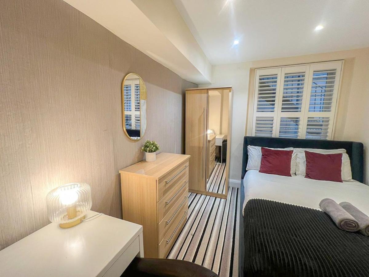 3 Bedroom Apartment With Private Terrace In Pimlico, Westminster, Victoria لندن المظهر الخارجي الصورة