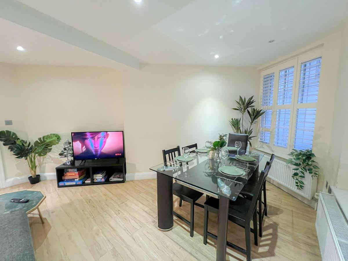 3 Bedroom Apartment With Private Terrace In Pimlico, Westminster, Victoria لندن المظهر الخارجي الصورة